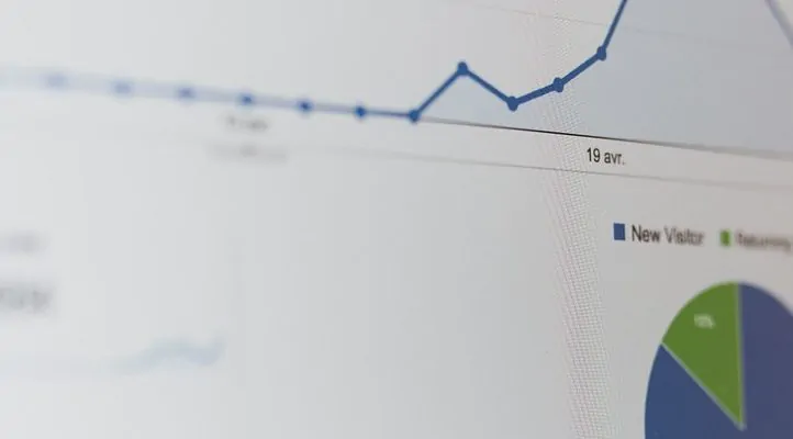 notebook com acesso a ferramentas de seo site