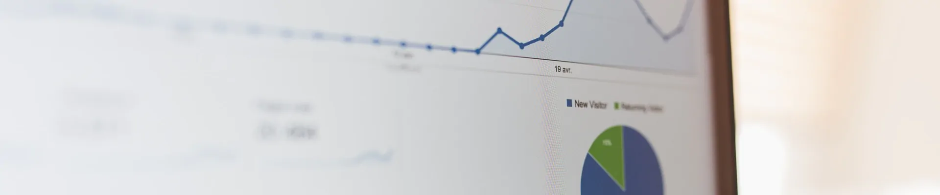 notebook com acesso a ferramentas de seo site